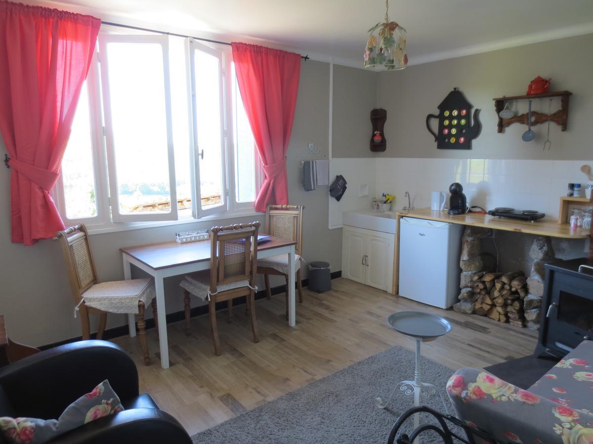 Formidable B&B Saint-Julien-le-Petit Экстерьер фото